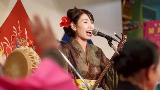 【シマ唄動画紹介】都会に響いた奇跡のシマ唄…涙止まらない夜 🌊🎤